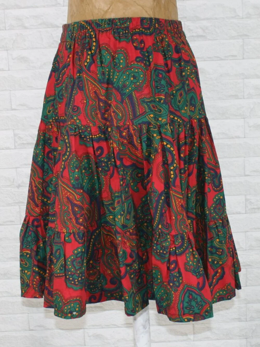 VINTAGE WESTERN EXPRESSIONS Skirt Tiered 90's Paisley Coastal Cowgirl Red Large